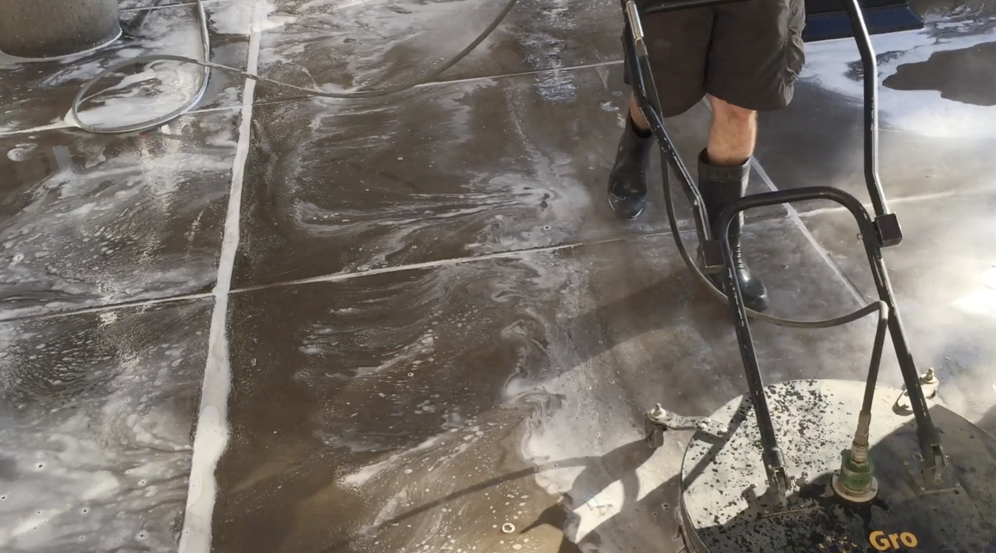 power washing sidewalk to remove gum